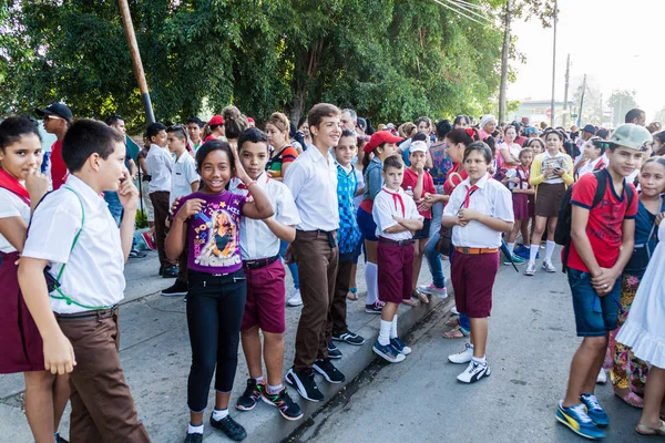 Las Tunas Cuba Jan 2016 Young Pioneers Prepare Parade Celebrating — Stock Photo, Image