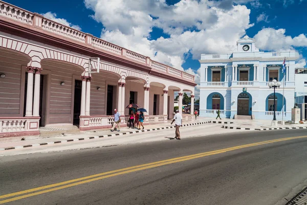 Las Tunas, Cuba - 27 Ocak 2016: Eski binalar Las Tunas Merkezi.