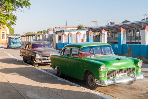 Camaguey Κούβα Ιαν 2016 Παλαιά Αυτοκίνητα Έναν Δρόμο Για Camaguey — Φωτογραφία Αρχείου