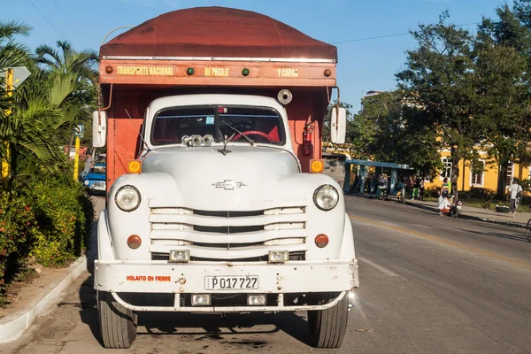 Camaguey Kuba Jan 2016 Gamla Chevrolet Lastbil Gata Camagüey Lastbilar — Stockfoto