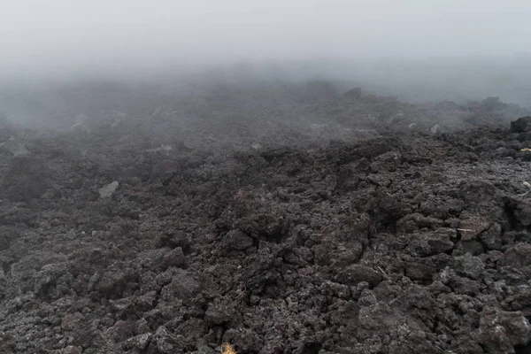 Guatemala Pacaya yanardağ lav alan kaplayan sis