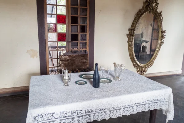 La Gran Piedra, Küba - 2 Şubat 2016: saç ekimi mansion, Sierra Maestra Sıradağları, Küba büyüyen iç Cafetal la Isabelica kahve