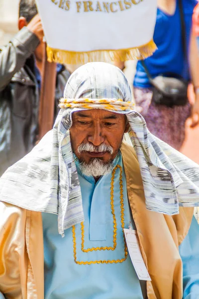Antigua, Guatemala - 27 Mart 2016: Paskalya Pazar geçit katılımcıların Antigua Guatemala City.
