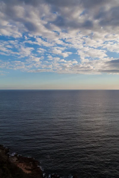 Mar Cielo Nublado Sobre Fondo — Foto de Stock