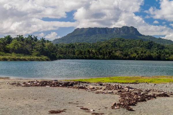 Strand Der Mündung Des Rio Toa Der Nähe Von Baracoa — Stockfoto