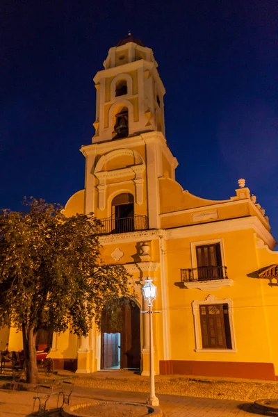 Museo Nacional de la Lucha Contra Bandidos Trinidad, Küba'da gece görünümü