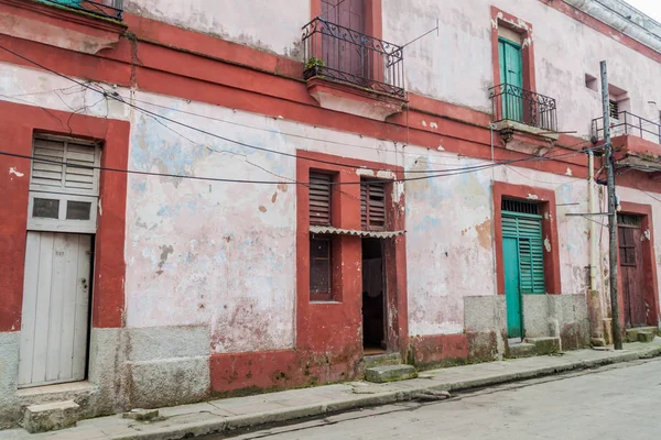 Matanzas, Cuba ortasına harap evleri