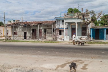 Cienfuegos, Cuba - 11 Şubat 2016: Street hayatta Cienfuegos, Cuba.