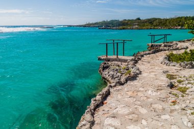 Bir sahil, ödeme domuz Playa Giron village, Küba yakınındaki Koyu'nda