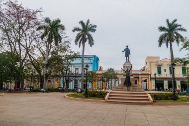 Matanzas, Cuba - 16 Şubat 2016: Parque Libertad Jose Marti heykel Matanzas, Cuba merkezi ile