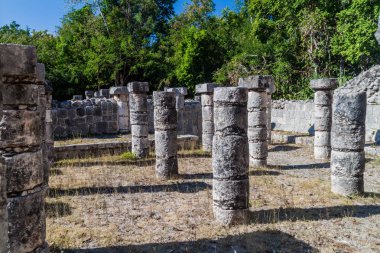 Tapınak grup Maya arkeolojik sit Chichen Itza, Meksika bin sütun