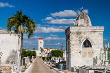 Camagüey, Cuba - 25 Ocak 2016: Mezar mezarlık Camagüey, Küba