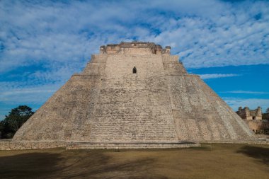 Antik Maya şehir Uxmal, Meksika sihirbaz (Piramide del adivino) Piramidi
