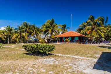 Playa Giron, Küba - 15 Şubat 2016: Playa Giron village, Küba yakınındaki sahil beldesi Caleta Buena Domuzlar Körfezi, görünümünü.