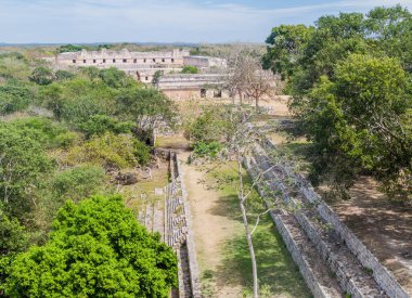 Antik Maya şehir Uxmal, Meksika kalıntıları havadan görünümü