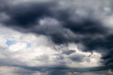 Doğa dramatik bulutlar gökyüzü üzerinde arka plan