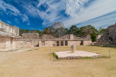 Bir rahibe Quadrangle (Cuadrangulo de las Monjas) bina kompleksinde antik Maya şehir Uxmal, Meksika kalıntıları