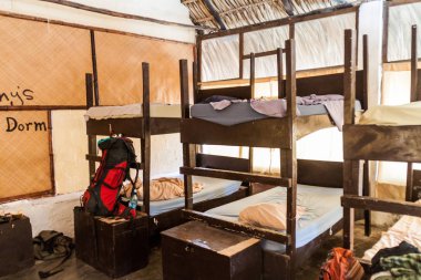 Monterrico, Guatemala - 29 Mart 2016: Yurt odasında Johnny'nin Place hostel Monterrico Köyü.