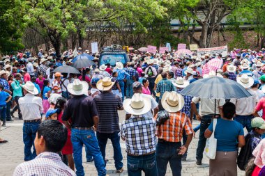 Copan Ruinas, Honduras - 12 Nisan 2016: Yerli halkın minery arkeolojik park Copan, Honduras yakınındaki karşı protesto
