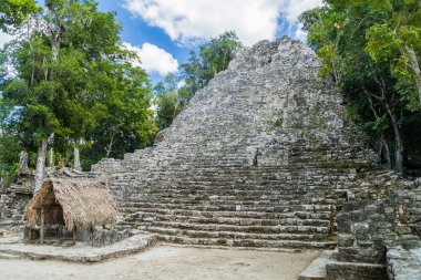 Piramit The Church (La Iglesia) Coba, Meksika Maya şehir kalıntıları denir.