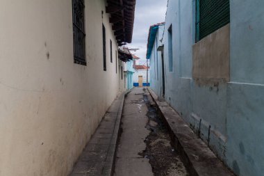 Kirli sokakta dar: Sancti Spiritus, Küba