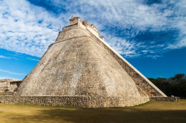 Antik Maya şehir Uxmal, Meksika sihirbaz (Piramide del adivino) Piramidi