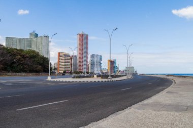 Ünlü deniz sürücü Havana, Küba'da Malecón. Vedado mahalle.