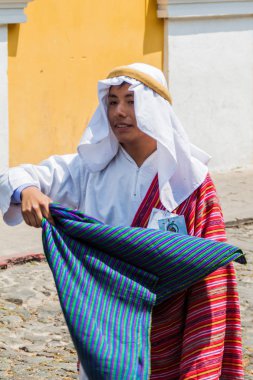 Antigua, Guatemala - 27 Mart 2016: Paskalya Pazar geçit katılımcı Antigua Guatemala City.