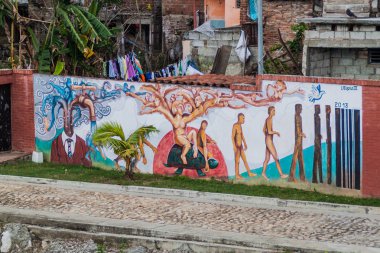 Sancti Spiritus, Küba - 7 Şubat 2016: Sancti Spiritus, Küba'da renkli duvar resimleri