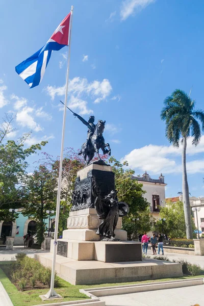 Camagüey, Cuba - 25 Ocak 2016: Camagüey Ignacio Agramonte heykeli