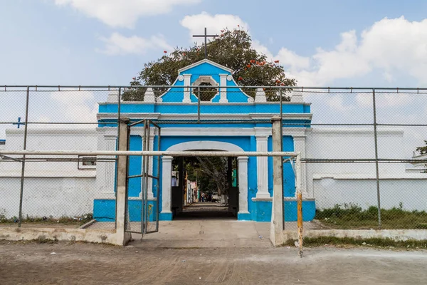 Poort Naar Begraafplaats Achter Het Voetbalveld Ciudad Vieja Guatemala — Stockfoto