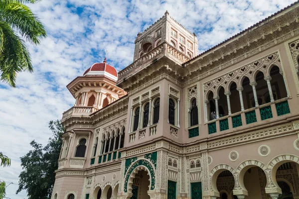 Palacio de Valle Cienfuegos, Küba'da bina.