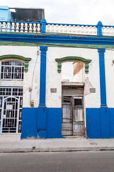 Entrada Edificio Dilipitado Las Tunas Cuba — Foto de Stock