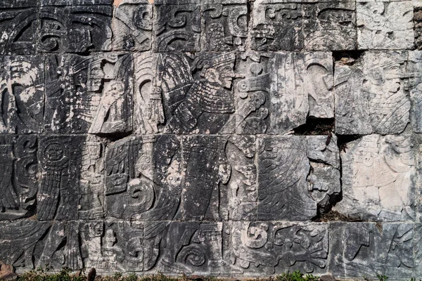 Reliéfy Hráčů Soudu Velkou Míčovou Hru Archeologické Lokality Chichén Itzá — Stock fotografie