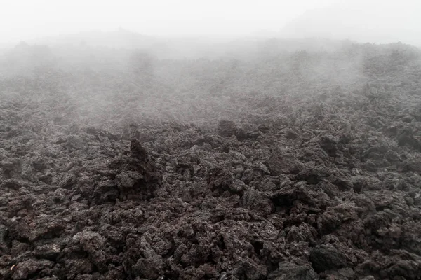 Guatemala Pacaya yanardağ lav alan kaplayan sis