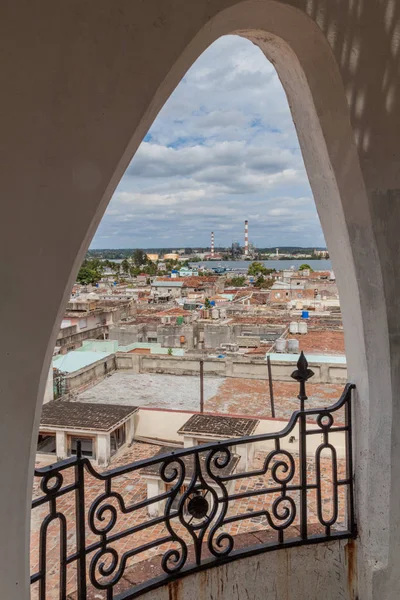 Cienfuegos, Küba Hava görünümünü. Casa de la Cultura Benjamin Duarte kuleden görüntülemek.
