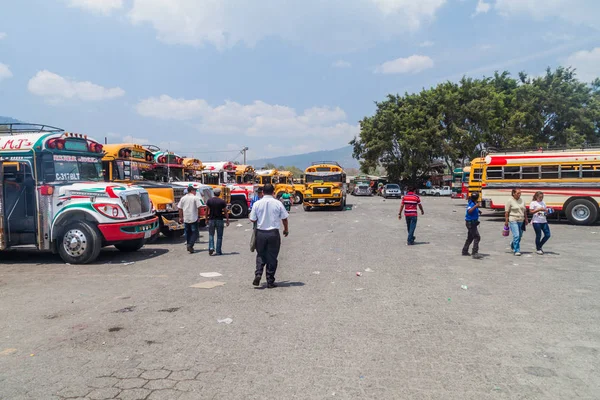 Antigua Guatemala March 2016 Colourful Chicken Buses Former School Buses — Stock Photo, Image