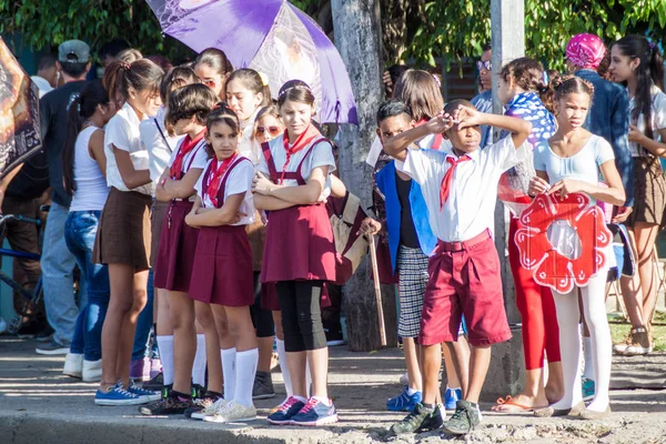 Las Tunas Cuba Jan 2016 Young Pioneers Prepare Parade Celebrating — Stock Photo, Image