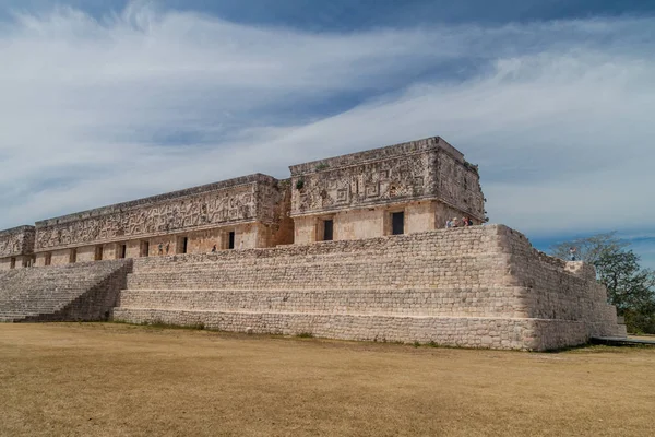 Uxmal Mexiko Únor 2016 Turisté Navštívit Ruiny Paláce Palacio Del — Stock fotografie