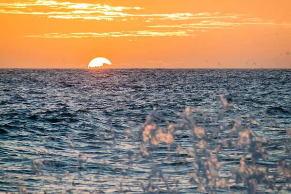 Sonnenuntergang Auf Rauer See Hintergrund — Stockfoto