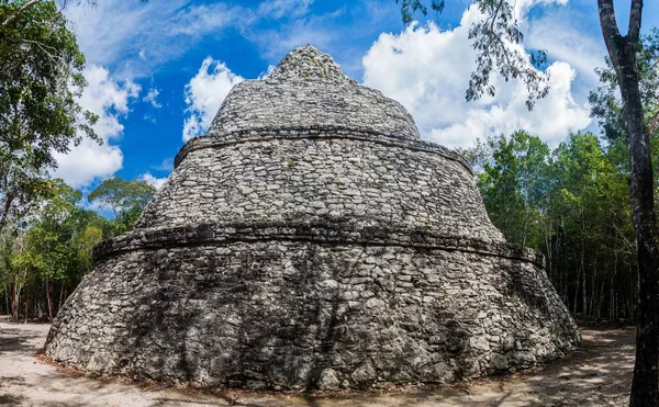 Coba Meksika Maya Şehir Kalıntıları Resimlere Tapınağı — Stok fotoğraf