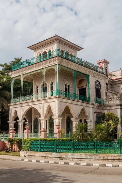 Palacio de Valle Cienfuegos, Küba'da bina.