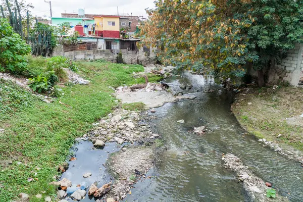 Pequeño Arroyo Lleno Basura Holguín Cuba — Foto de Stock