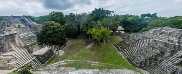 Ruinas Acrópolis Norte Yacimiento Arqueológico Yaxha Guatemala —  Fotos de Stock