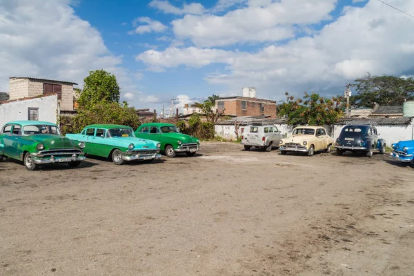 Santa Clara Cuba February 2016 Vintage Cars Serving Shared Taxi — Stock Photo, Image