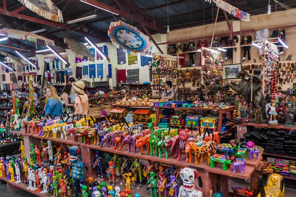 Antigua Guatemala March 2016 Interior Nim Pot Textiles Handicrafts Center — Stock Photo, Image