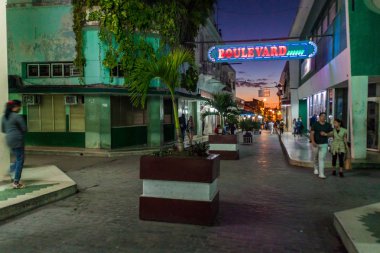Santa Clara, Cuba - 13 Şubat 2016: Boulevard street Merkezi Santa Clara, Cuba.