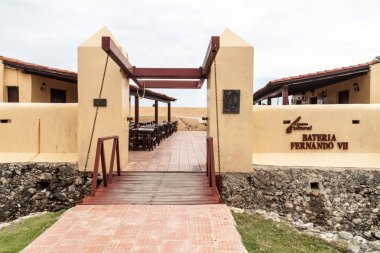 Gibara, Küba - 29 Ocak 2016: Fuerte Fernando II fort Gibara Köyü, Küba