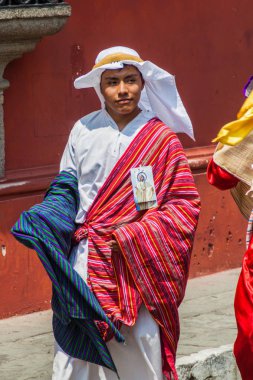 Antigua, Guatemala - 27 Mart 2016: Paskalya Pazar geçit katılımcı Antigua Guatemala City.