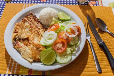 Yemek ızgara tavuk, Guatemala